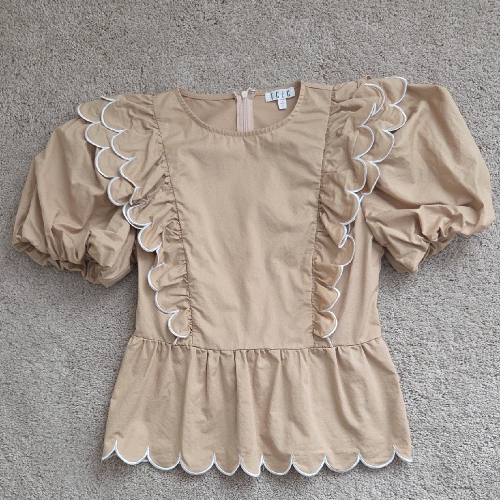 NWOT TCEC Tan Peplum Blouse with White Scalloped Trim